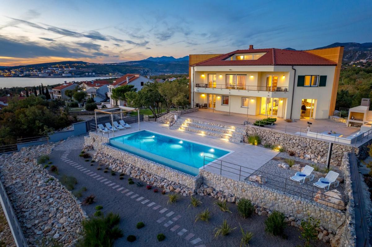Luxury Villa Oštro with pool & Krk bridge view - Housity