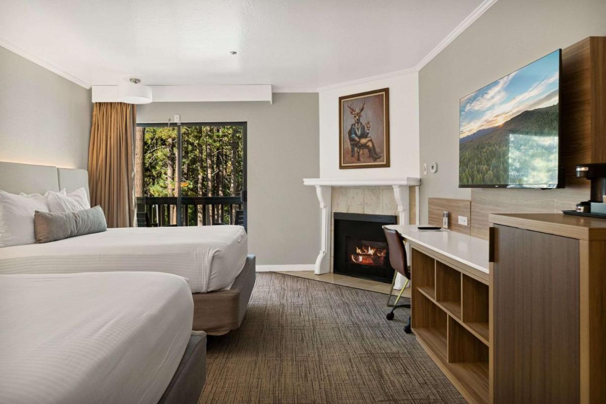 Chateau Big Bear Boutique Hotel, BW Signature Collection - Housity