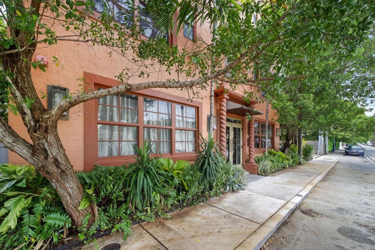Jefferson Hotel - Housity