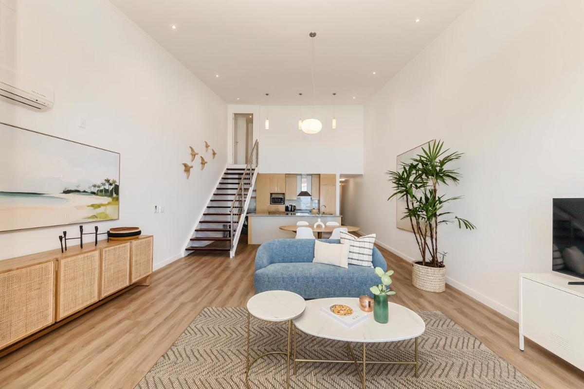 The Crystal Apartments - Housity