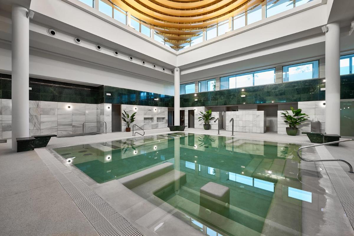 Piscina en o cerca de Calderona Wellness
