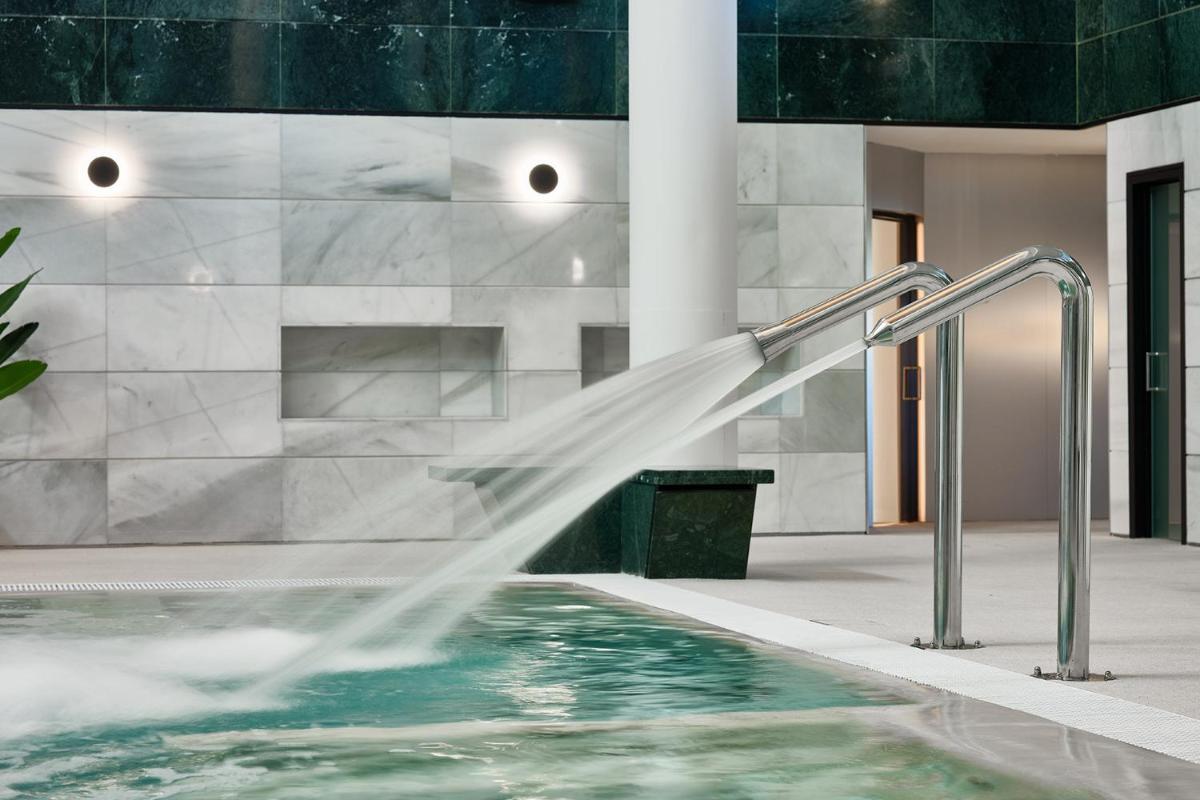 Piscina en o cerca de Calderona Wellness