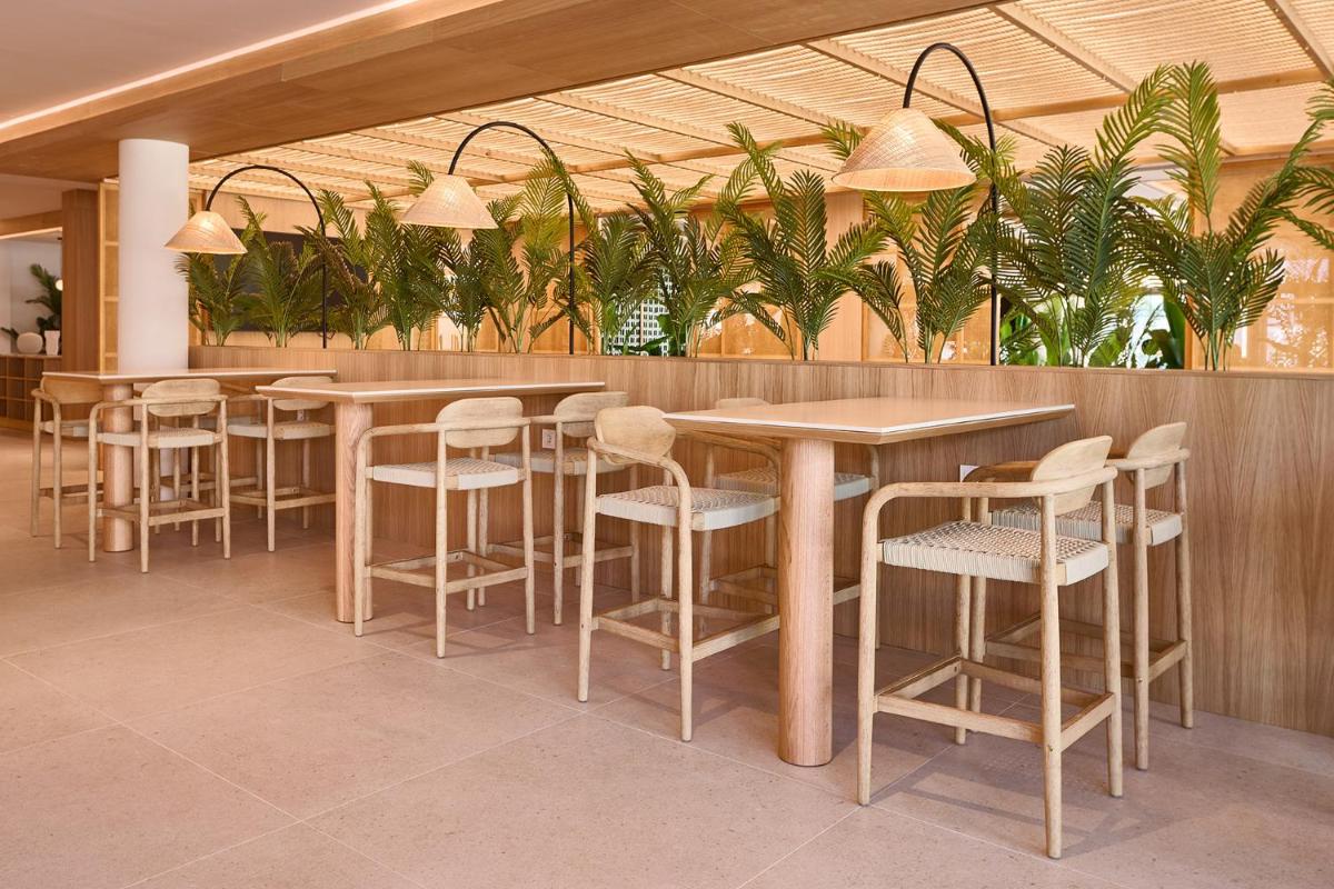 Un restaurante o sitio para comer en Calderona Wellness