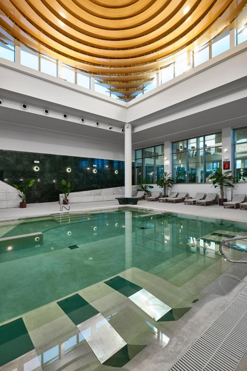 Piscina en o cerca de Calderona Wellness