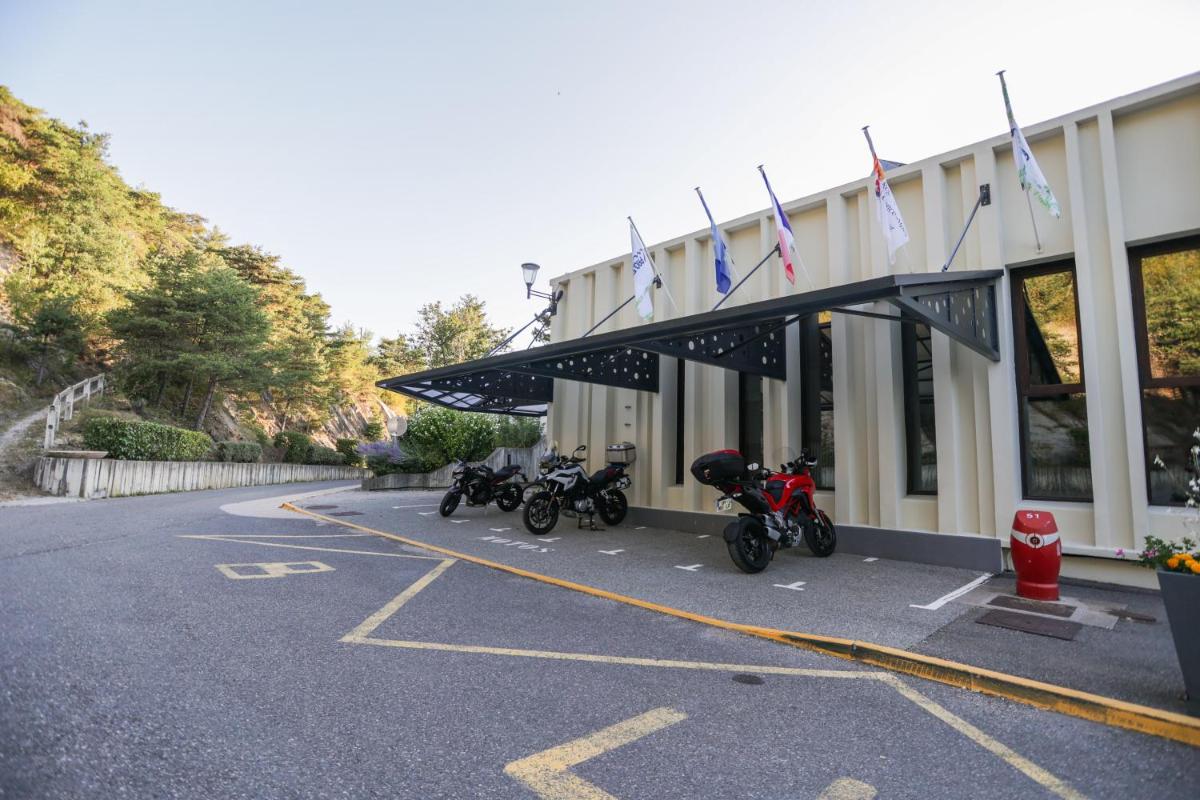 Photo de la galerie de l'établissement Village Club Les Hyvans, à Chorges