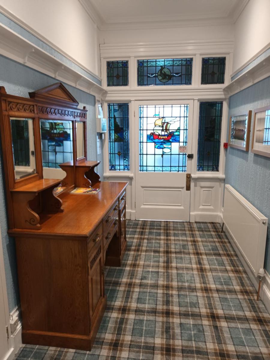 Eden Vale Garden View Apartment with Patio - Housity