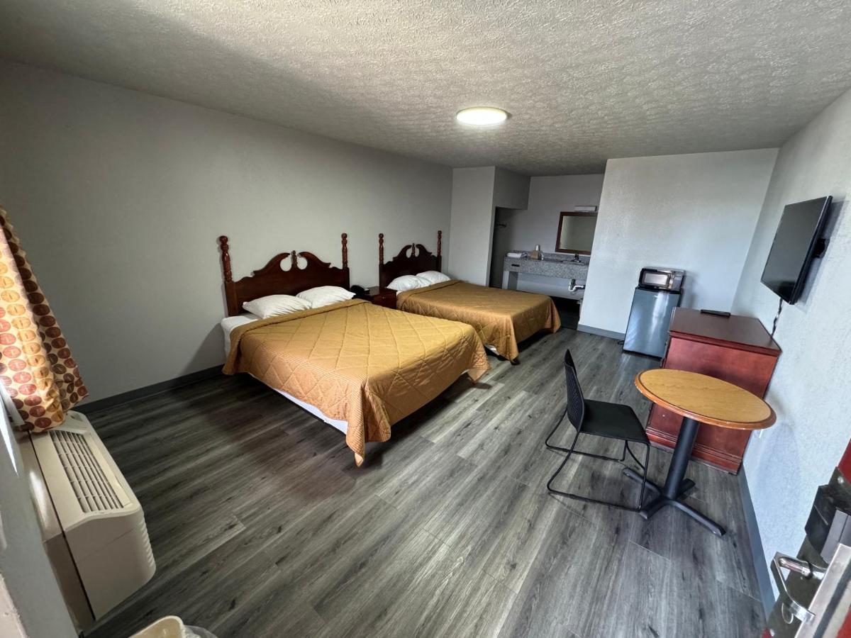 Rodeway Inn - Housity