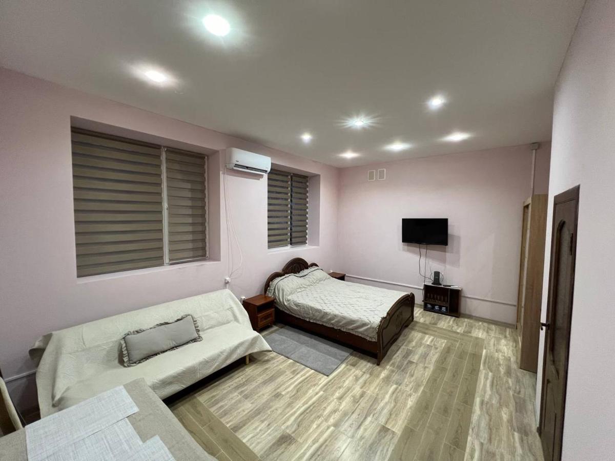 Seven Stars - Housity