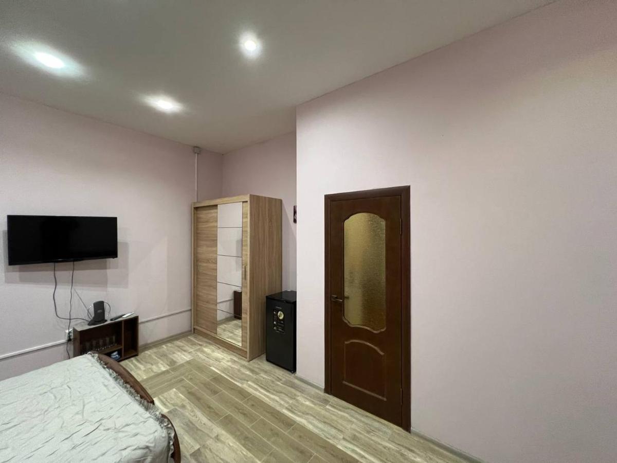 Seven Stars - Housity