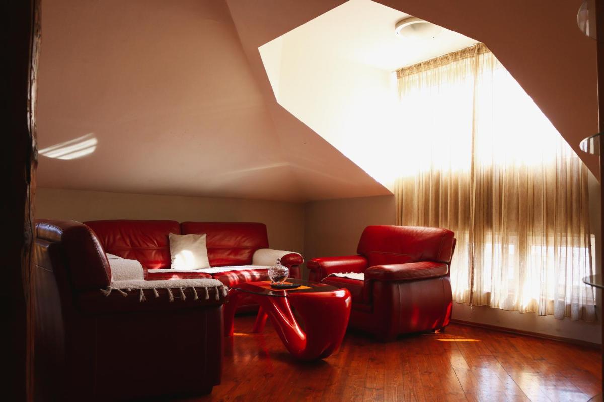 Pako's Apartment - Housity