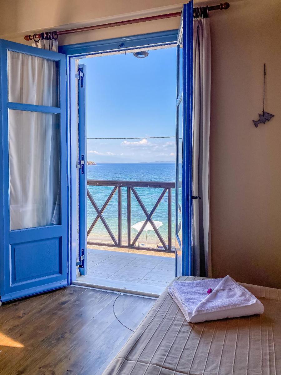 Kyparissis Beach Houses - Housity