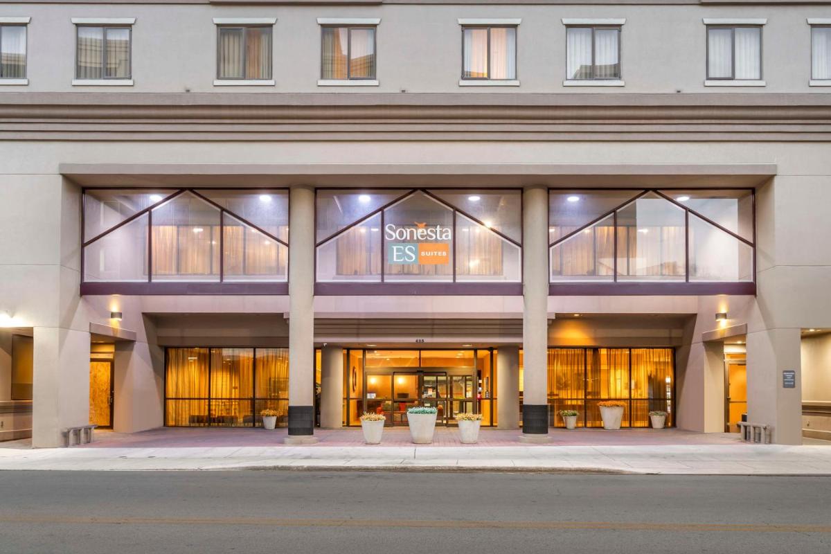 Sonesta ES Suites San Antonio Downtown Alamo Plaza - Housity