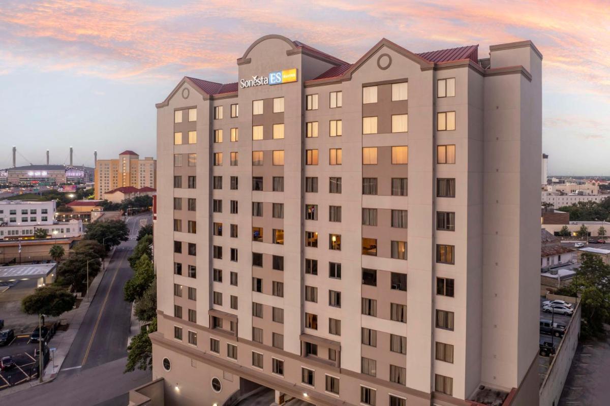 Sonesta ES Suites San Antonio Downtown Alamo Plaza - Housity