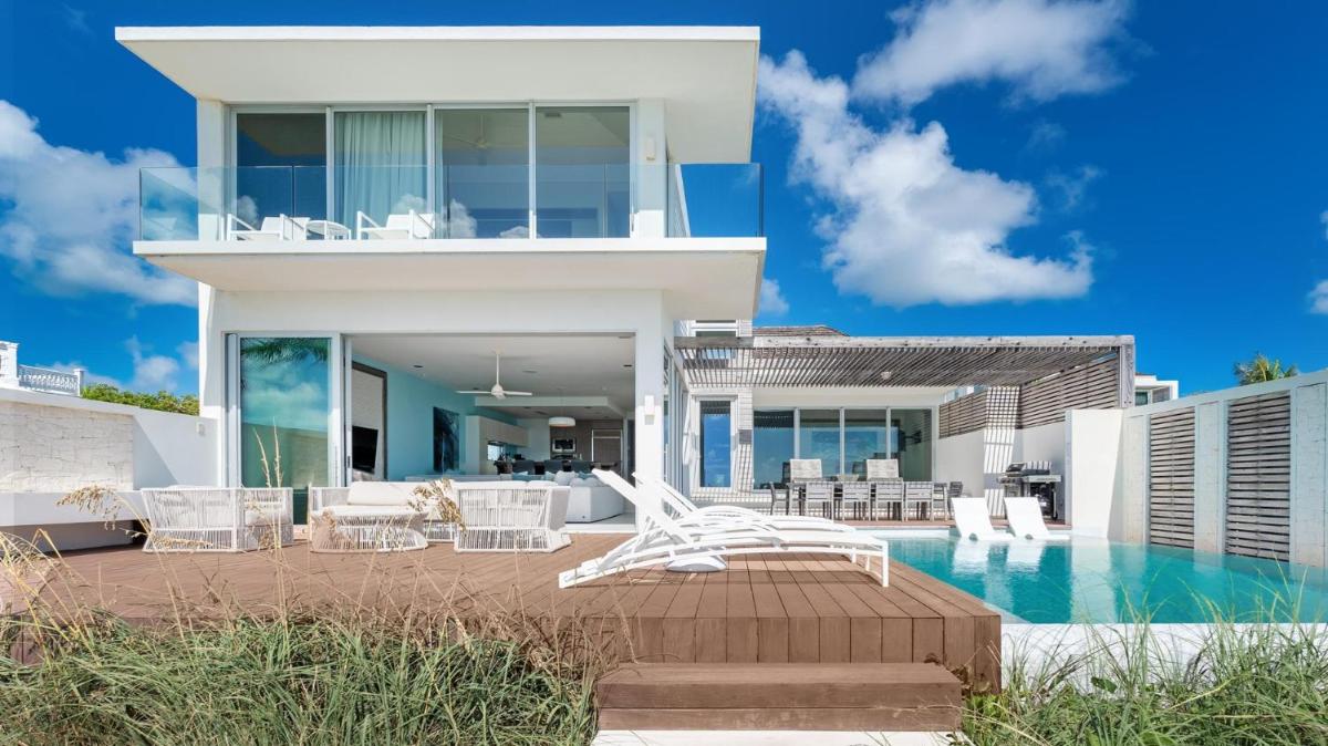 Long Bay Beach Club - Housity