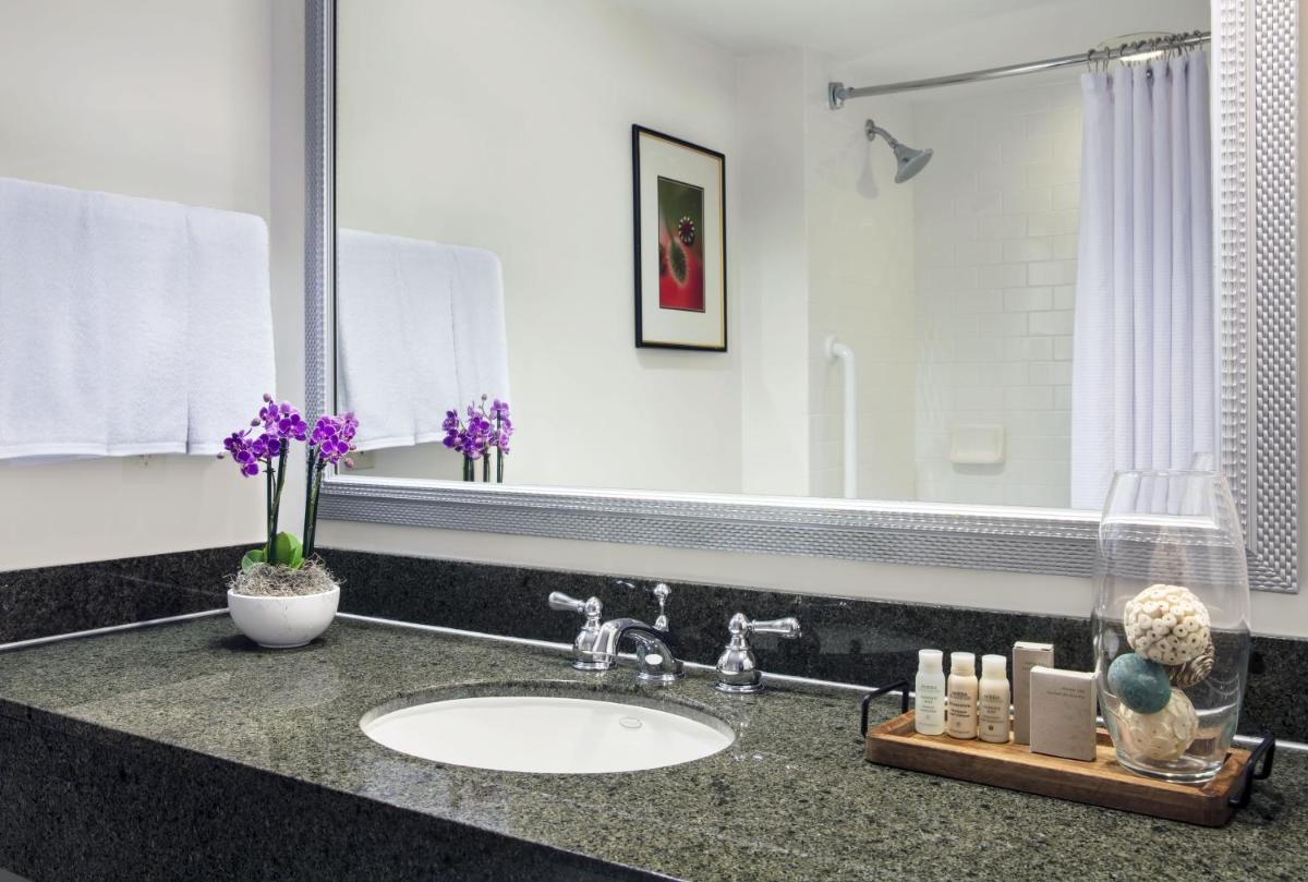 Renaissance Fort Lauderdale Cruise Port Hotel - Housity