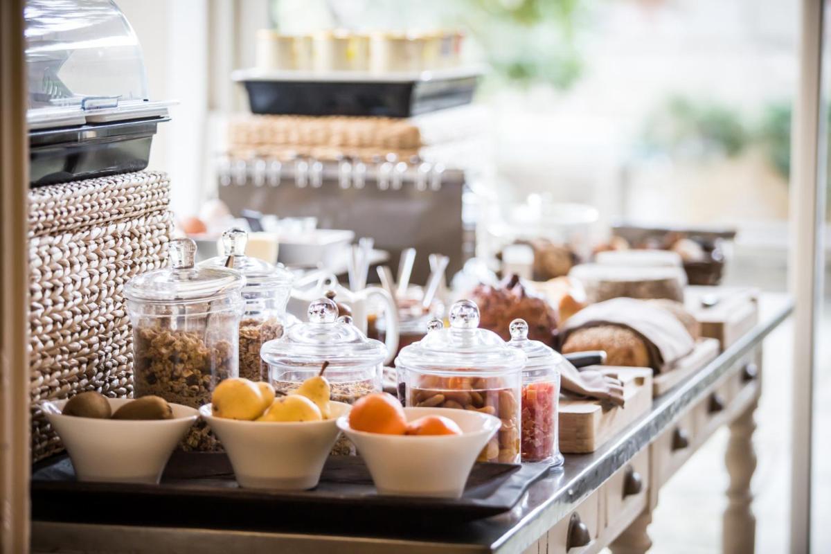 Nourriture dans l'hôtel ou à proximité