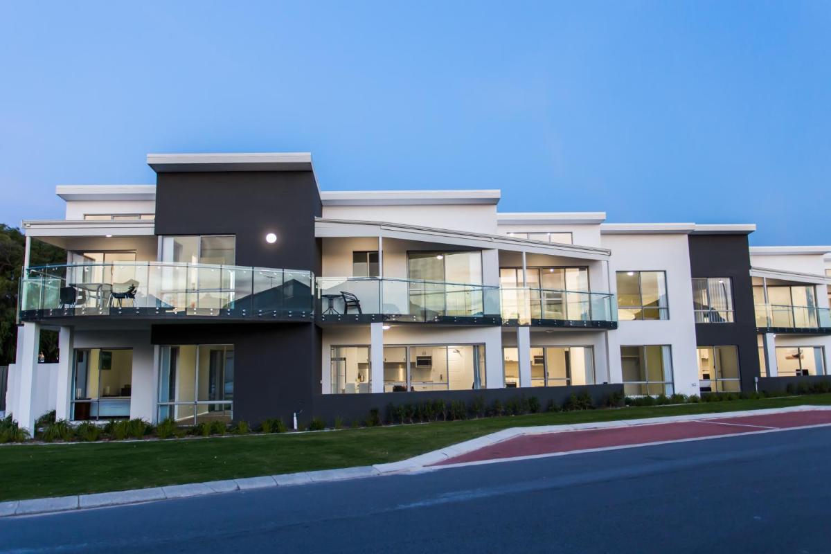 Reflections By Rockingham Apartments - Housity