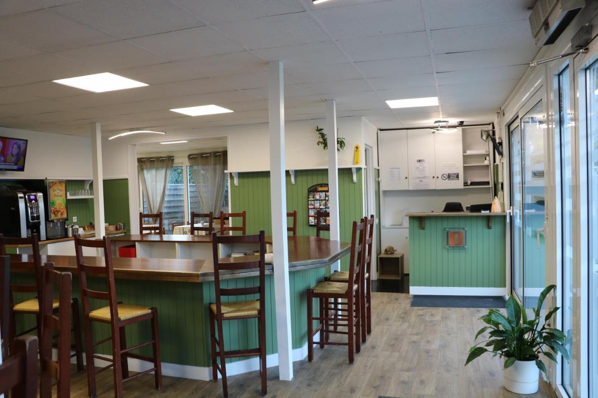 Fasthotel Albertville - Housity