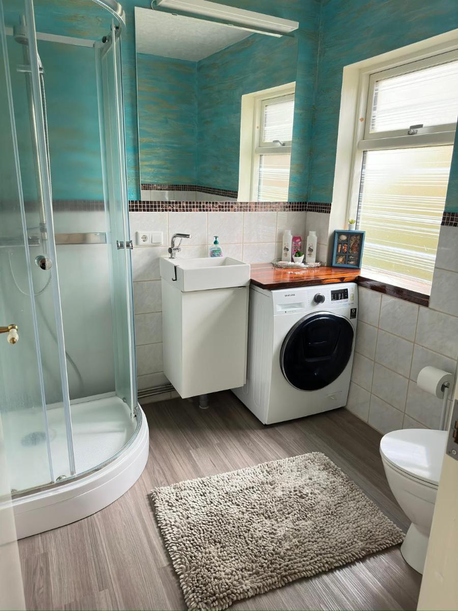 House overlooking the bay in Borgarnesi - Housity