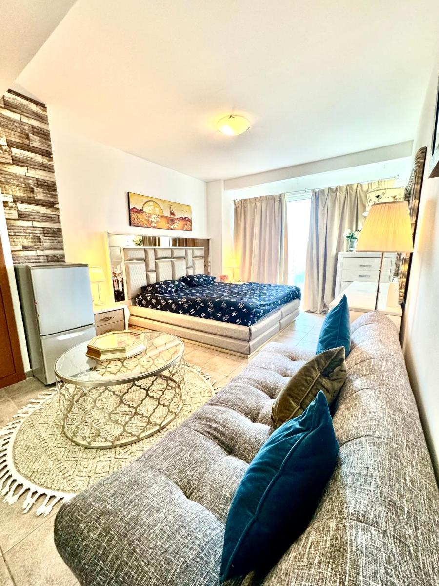 Travelers backpackers - Housity