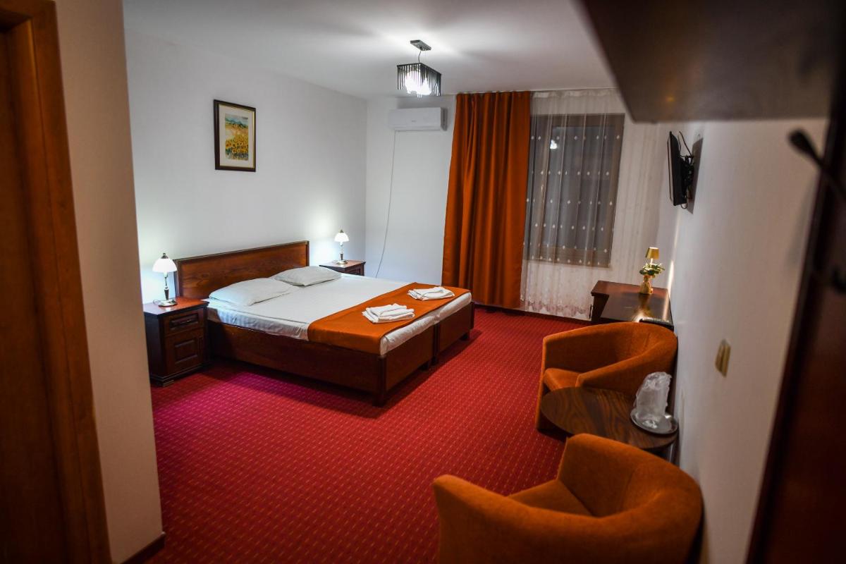 Hotel Elyon Dej - Housity