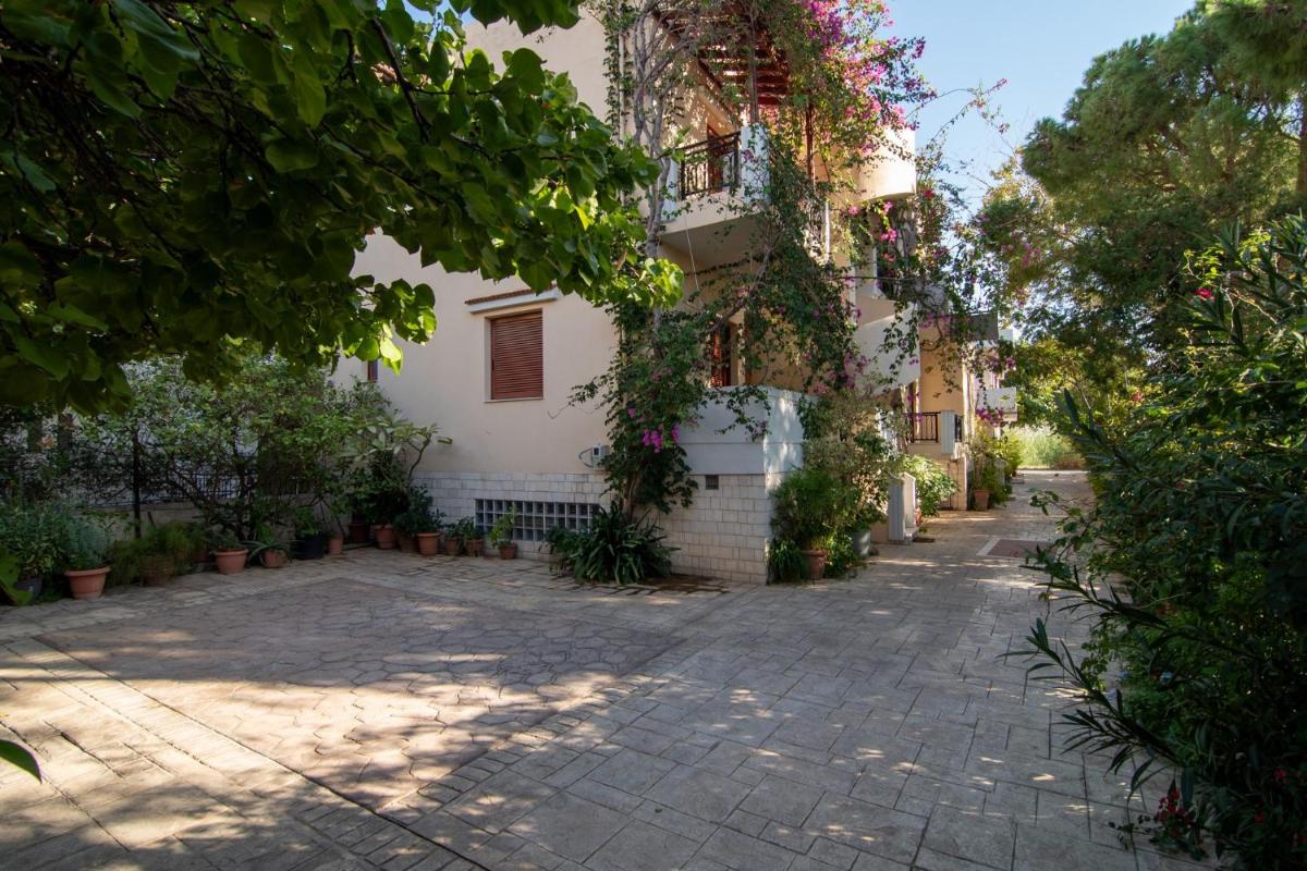 Virginia Studios - Housity