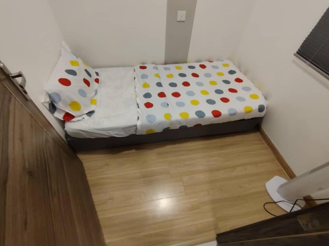 Happy House, Starview Bay, Free WiFi, Forestcity - Housity