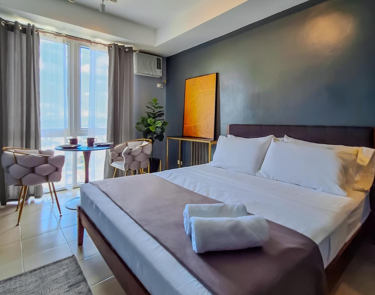 The French Apartment Pasig - Fast Wi-Fi and pool - Housity