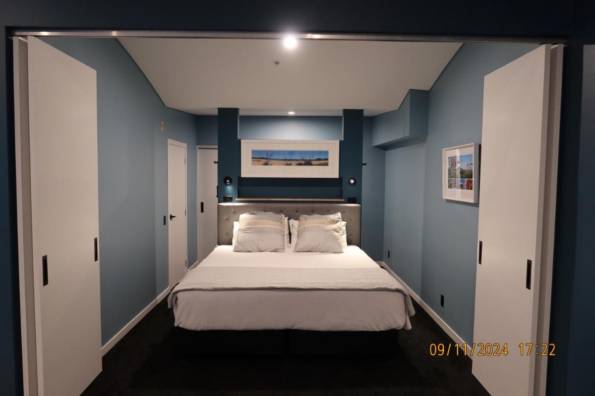 Penthouse apartment with stunning Harbour views - Housity