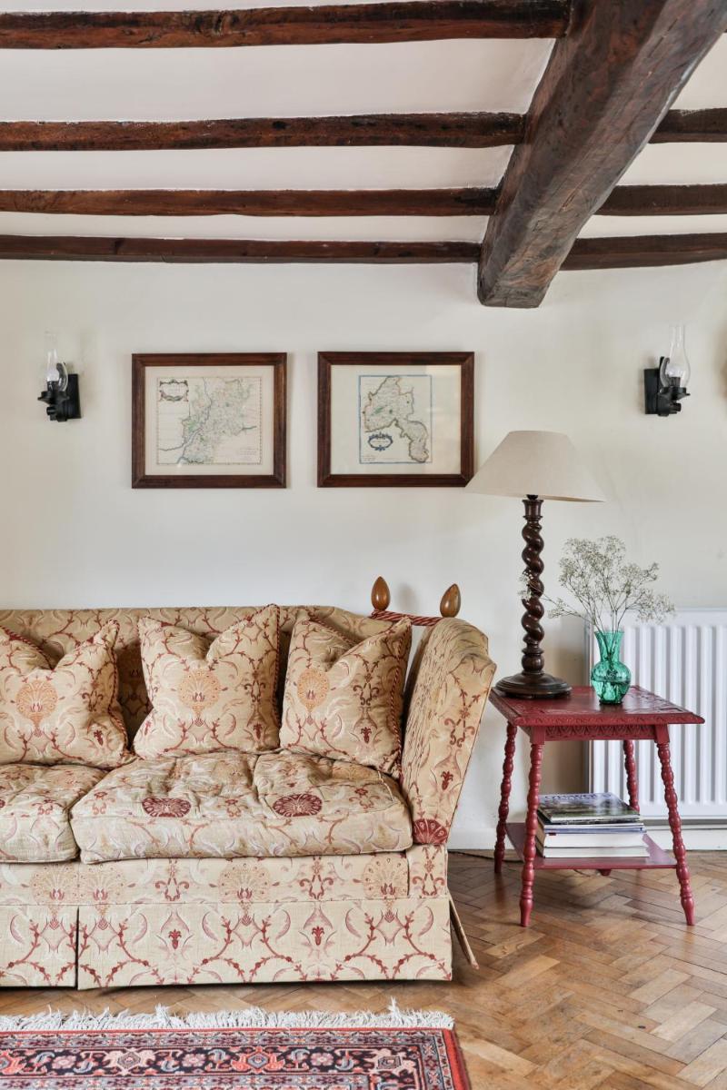 18th century cottage in Hook Norton - Housity
