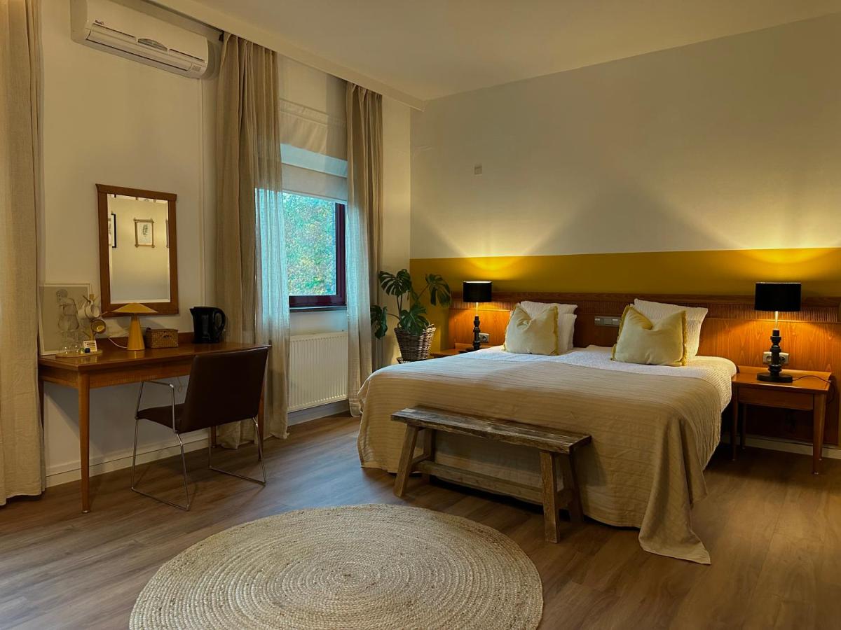 Guesthouse De Wissen - Housity