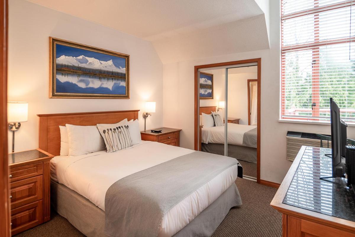 Alpenglow Lodge One Bedroom Penthouse by MVA - Housity