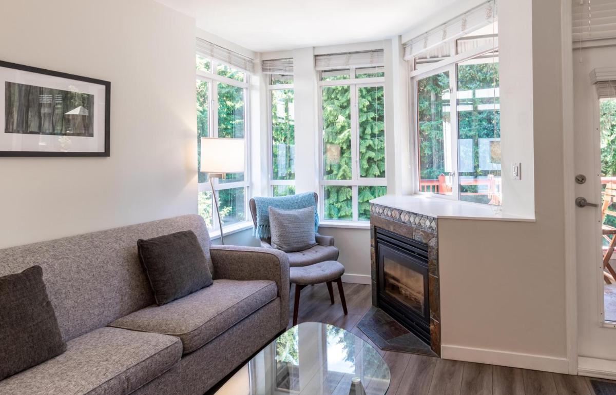 Alpenglow Lodge HYGGE Getaway by MVA - Housity