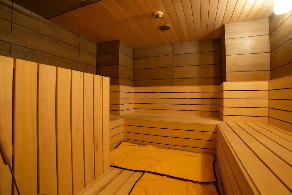 Henn na Resort & Spa Kansai Airport - former Henn na Hotel Kansai Airport - Housity