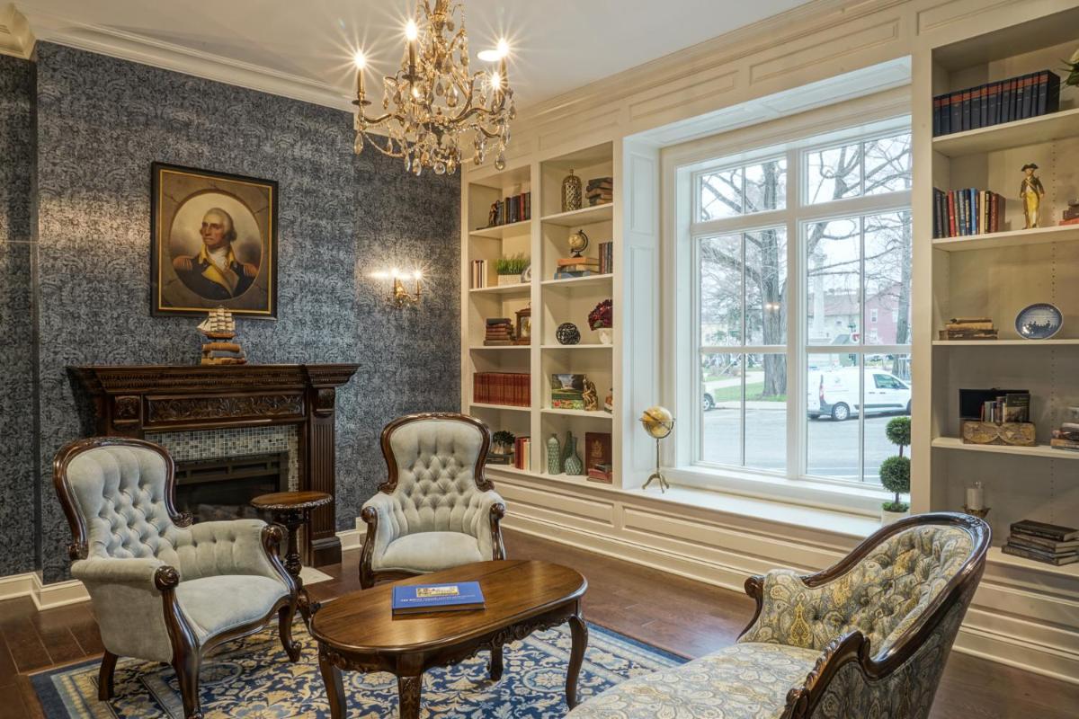 The Mount Vernon Grand Hotel - Housity