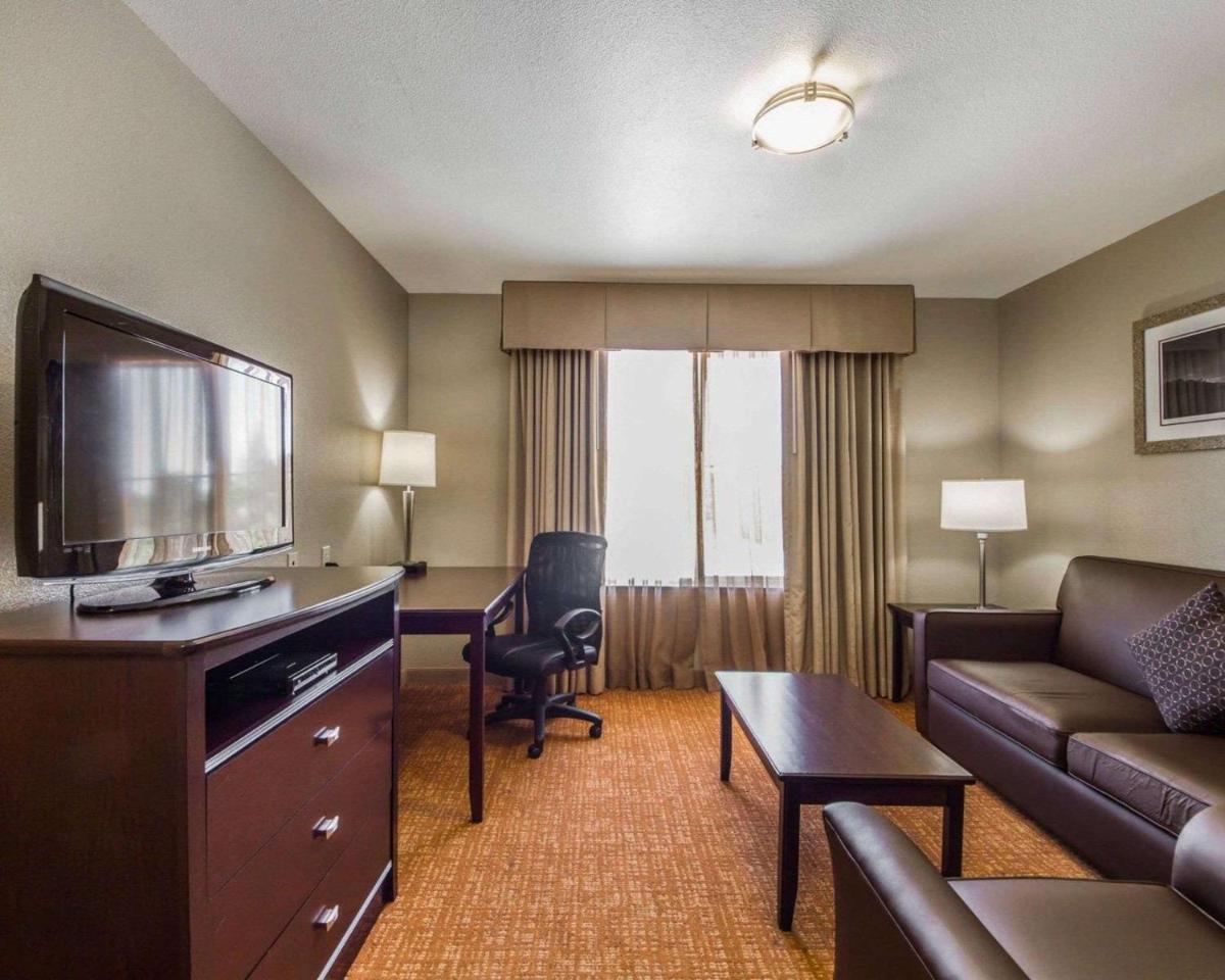 Hotel Med Park, an Ascend Collection Hotel - Housity