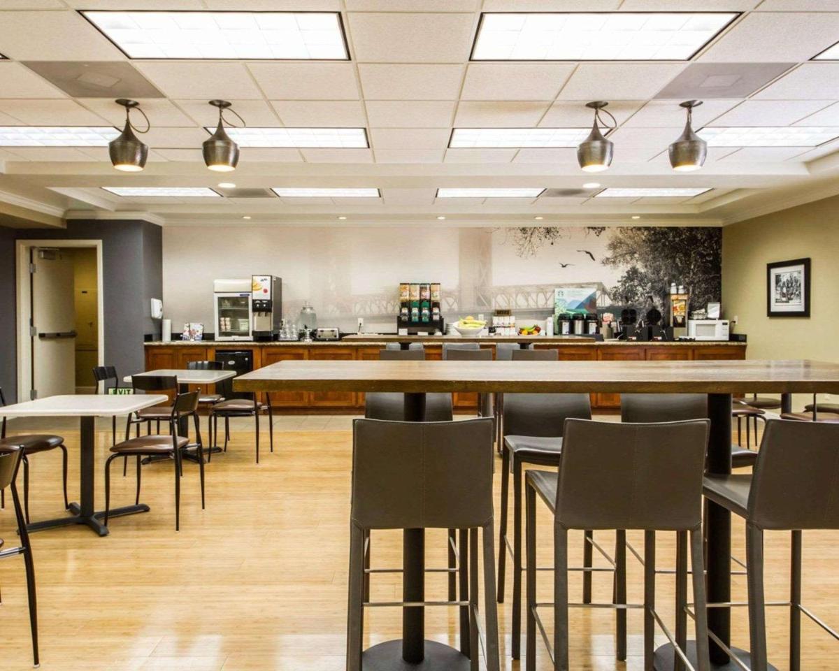 Hotel Med Park, an Ascend Collection Hotel - Housity