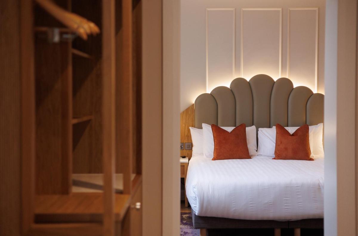 The Malone Hotel - Housity