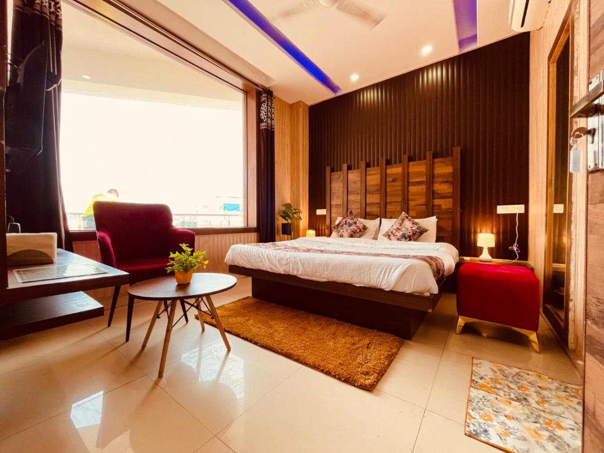 Pearl Grand-A Unit of Elena Group - Housity