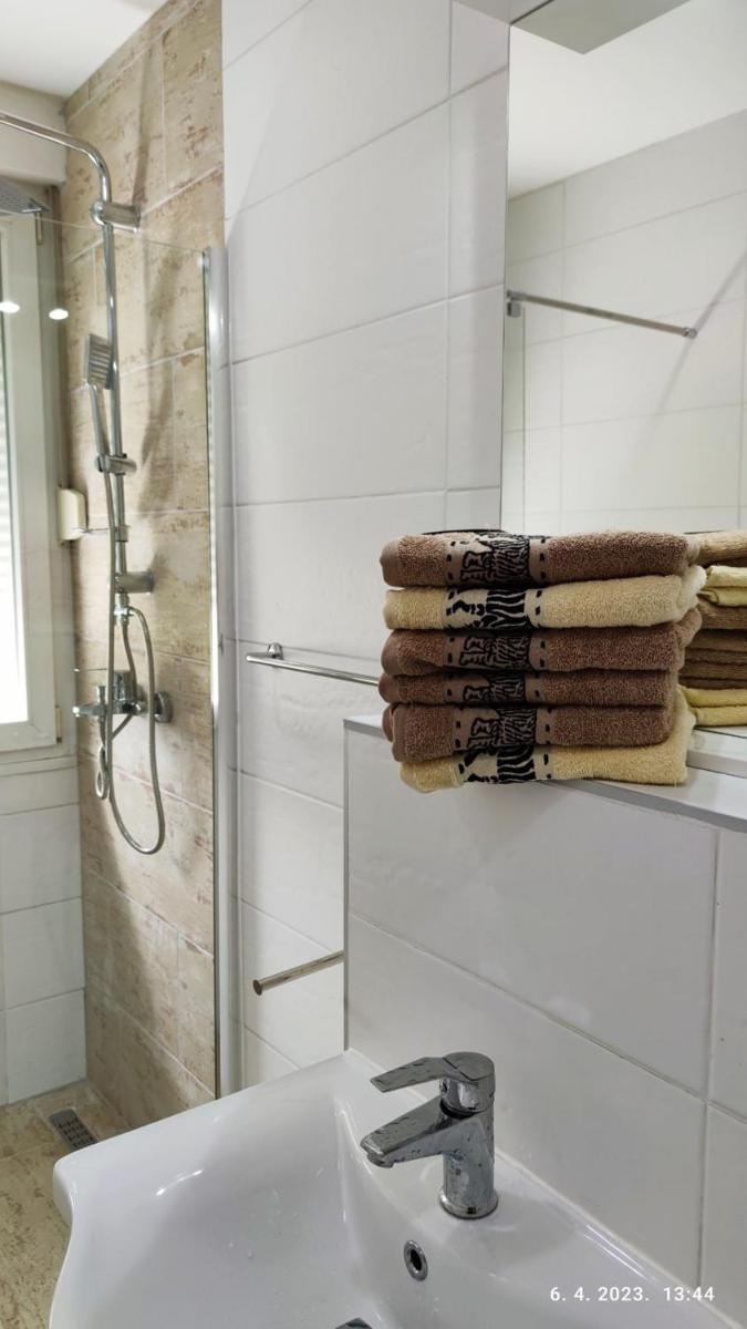 Apartment Otoka - Housity