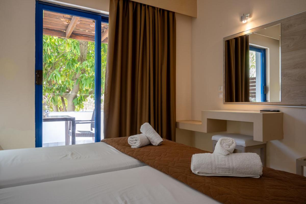 Triantafillas Suites - Housity
