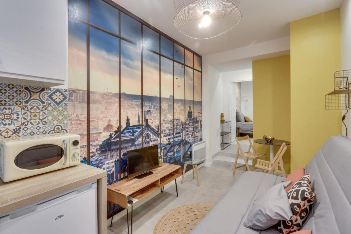 143 Suite La Française Superbe Appartement à Paris - Housity