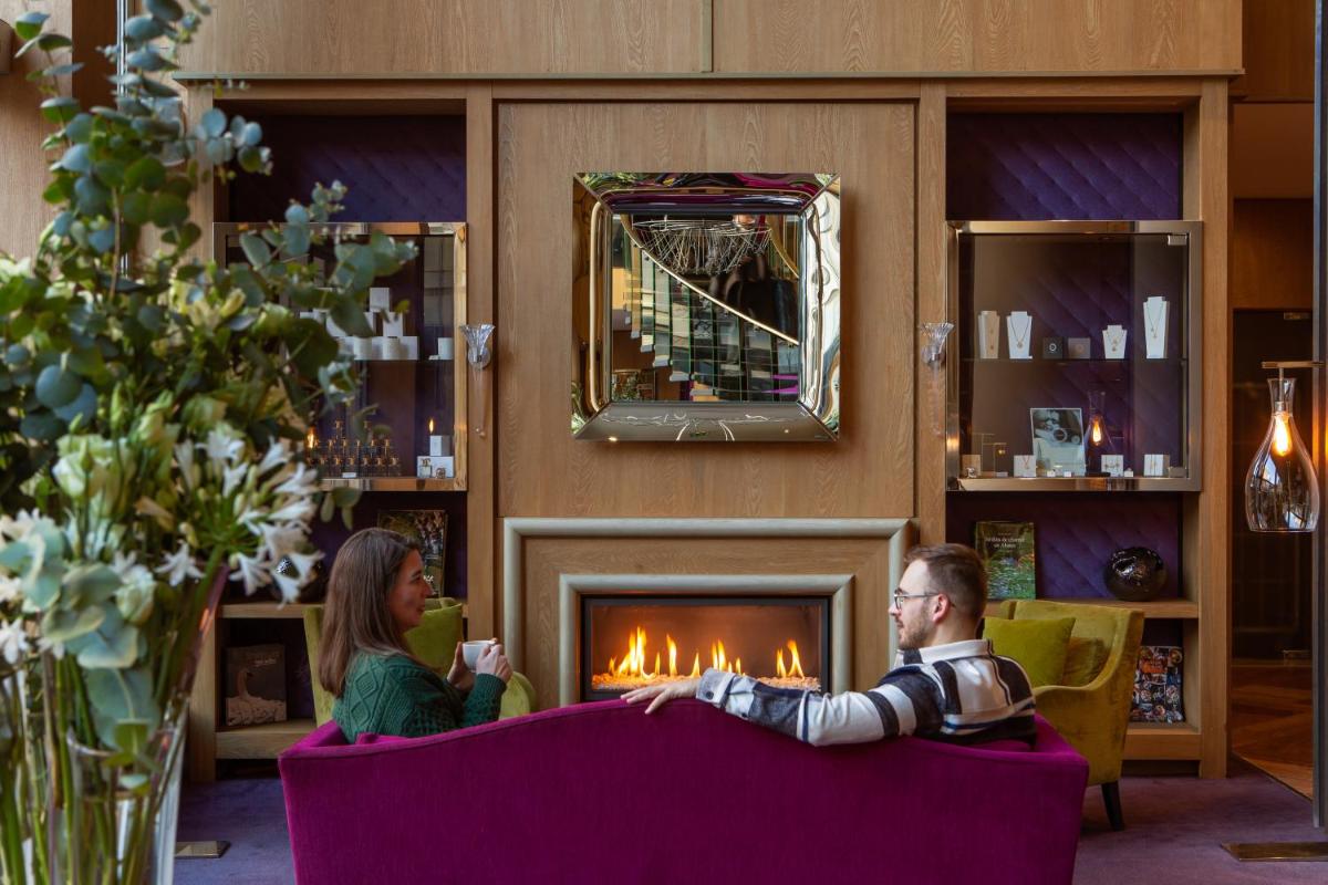 Coin salon dans l'établissement Sofitel Strasbourg Grande Ile