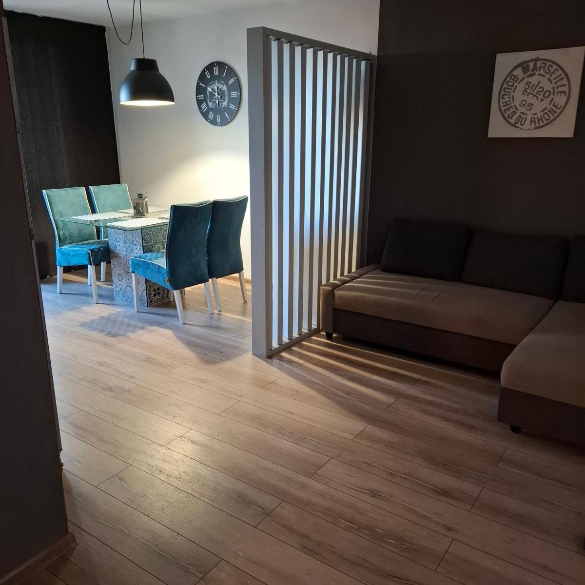 New Grey Apartament - Housity
