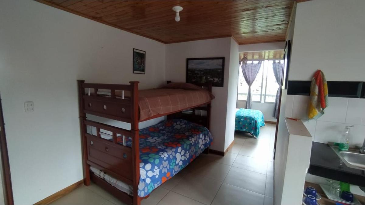 Apartamento acogedor, 1 habitación, cocina, comedor, vista a zonas verdes, English - Housity