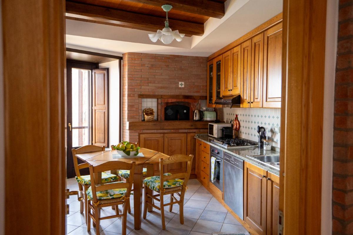 Villa Santa Rosa con Jacuzzi e vista panoramica - Housity