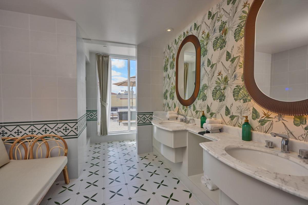 British Colonial Nassau - Housity