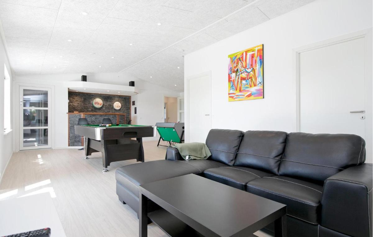 Awesome Home In Jerup With Kitchen - Housity