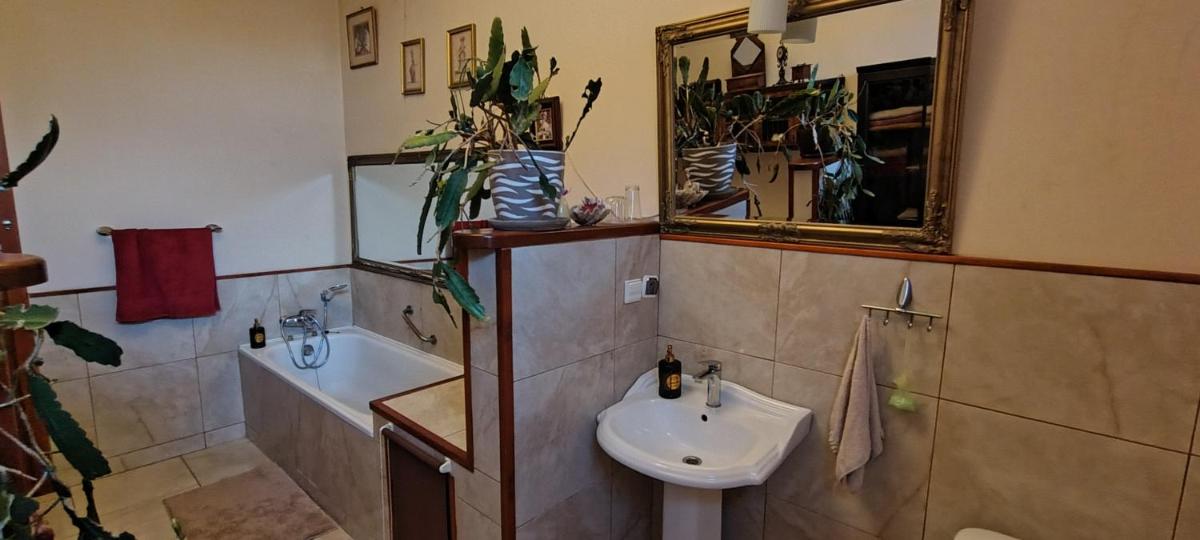 Kasztelania Pod Lipami - Housity