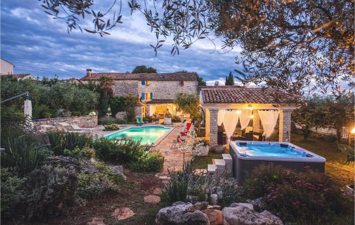 Villa Oleandra - Housity